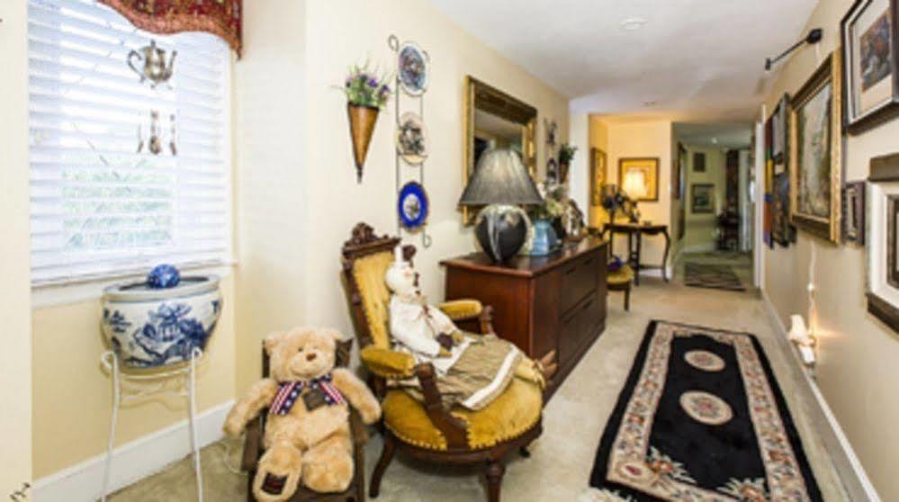 Matthews Manor Bed & Breakfast Экстерьер фото